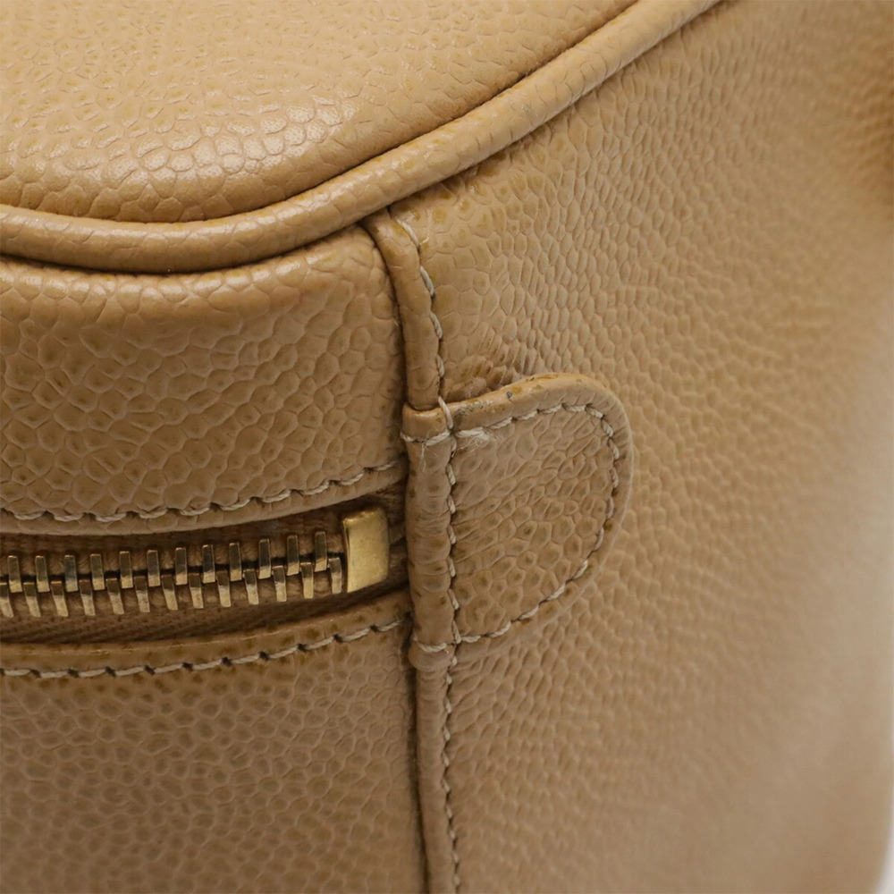 CHANEL Cream Caviar Leather Logo Pouch - Picture 6 of 10